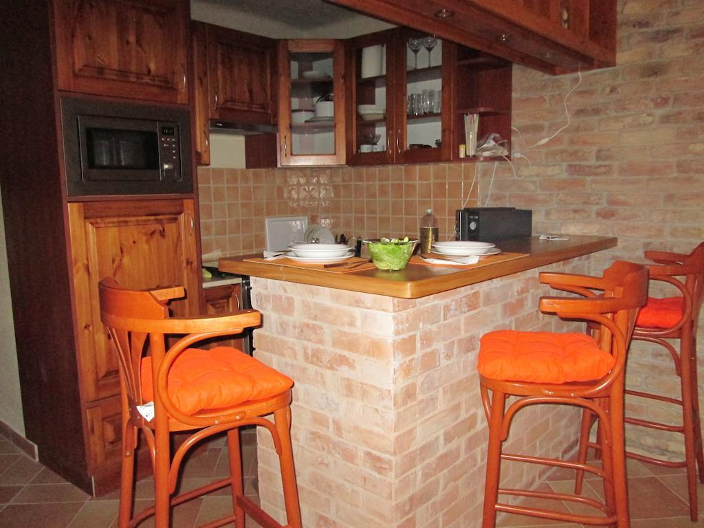 Mediterrán Apartmanház Szántód Szantod Exterior foto