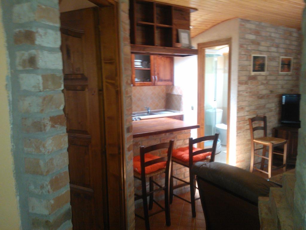 Mediterrán Apartmanház Szántód Szantod Exterior foto