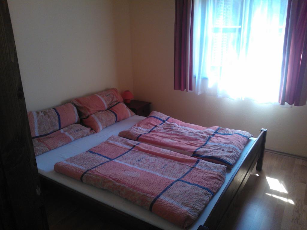 Mediterrán Apartmanház Szántód Szantod Exterior foto